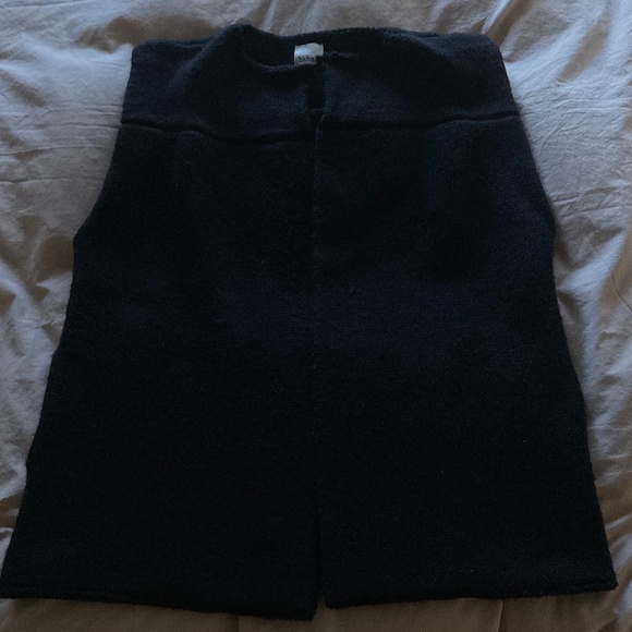 Babaa Black Sleeveless Sweater Vest - Picture 2 of 6